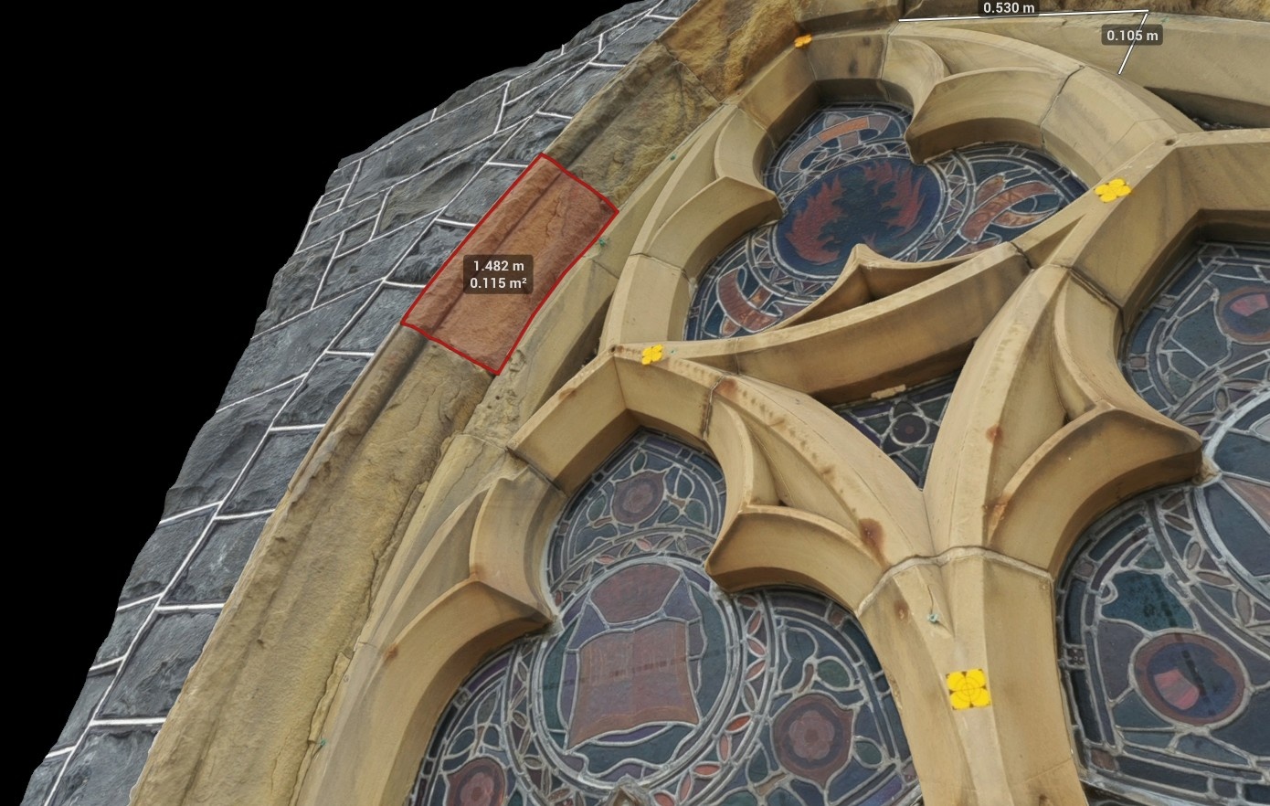 Local 3D model of a church window with dimensions and a measured area marked on the stonework